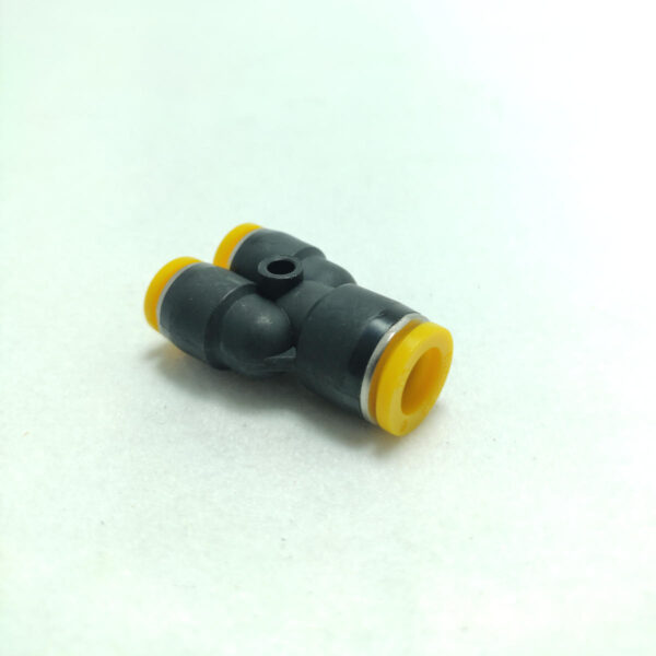 FUYR1008 - União redutora em Y para tubo de 10 mm para 8 mm