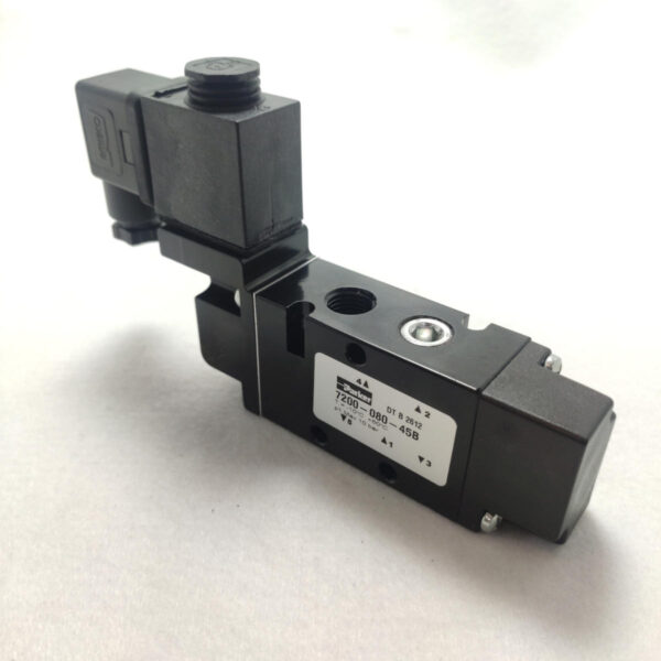 720008045B - Válvula direcional 3/2 vias solenoide/mola 24 VCC